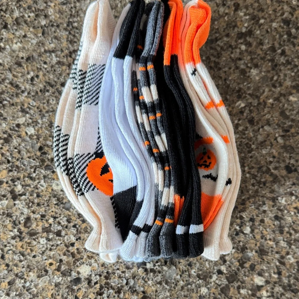 NEW Halloween Themed Socks pack of 5